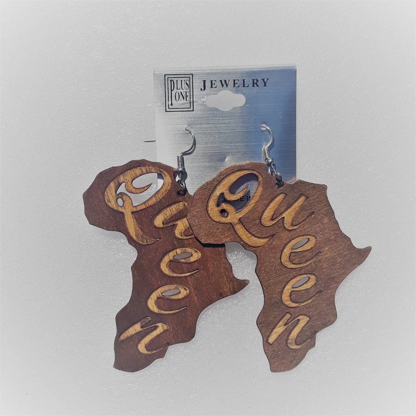 QUEEN wooden earrings