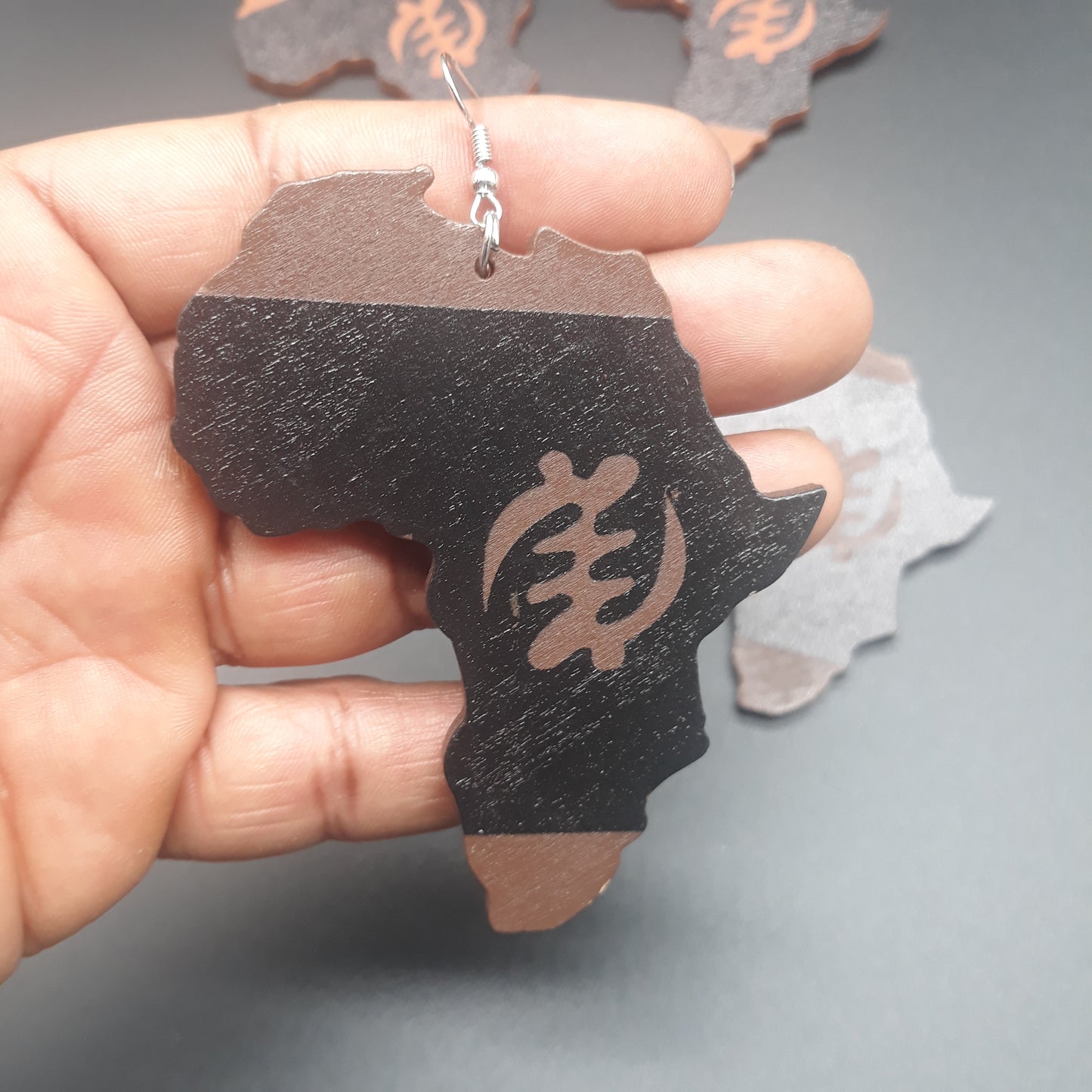 AFRICA wooden earrings - Gye Nyame