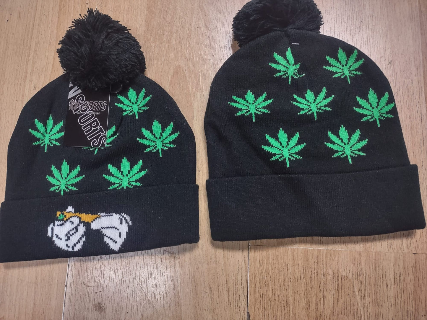 Ganja Leaf Pom Pom Ski Hat Black