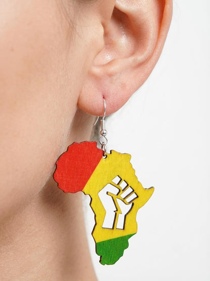 Africa wooden earrings with Fist - Rasta - Red Black and Green