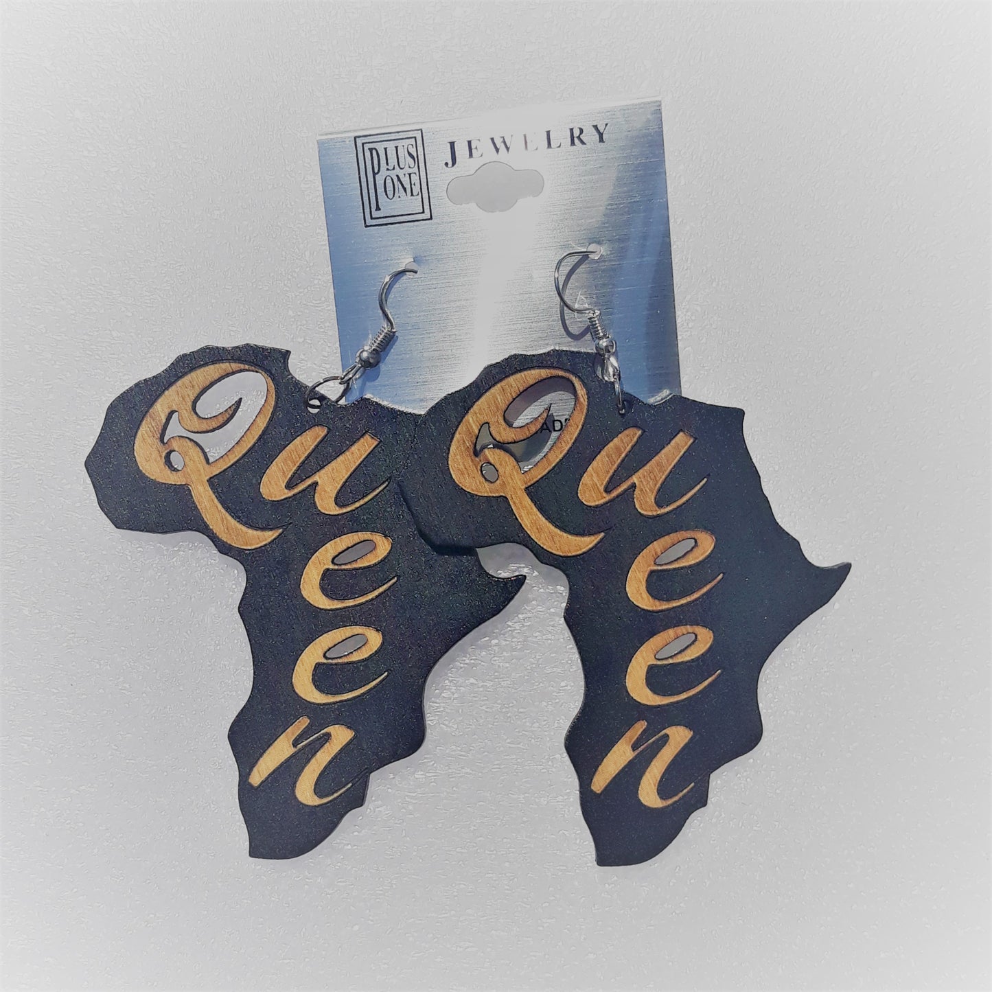 QUEEN wooden earrings